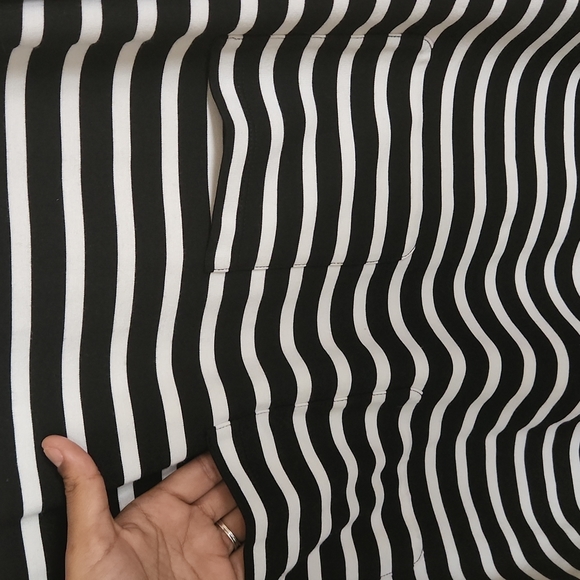 Kate Spade Black & White Striped Long Sleeve Dress w/ Front Pockets - Picture 2 of 5